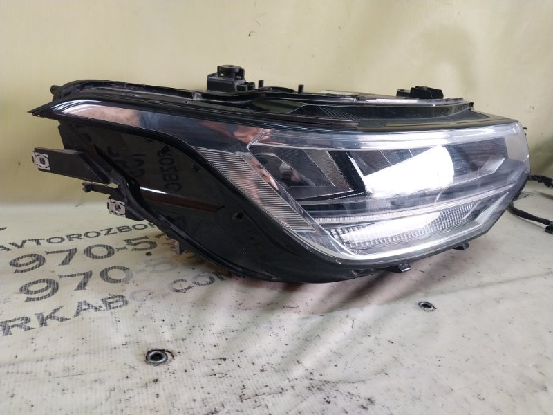 Фара правая Volkswagen Tiguan Tiguan 2 2.0 DTEA Фара правая Volkswagen Tiguan Tiguan 2 2.0 DTEA