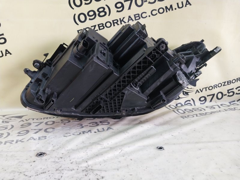 Фара правая Tiguan 2022 Tiguan 2 2.0 DTEA Фара правая Tiguan 2022 Tiguan 2 2.0 DTEA