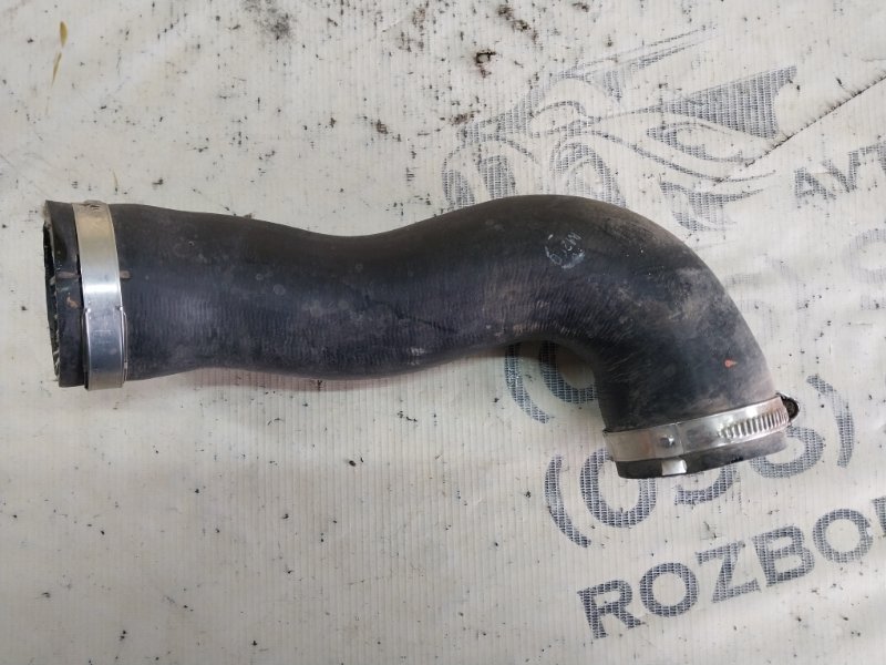 Патрубок интеркулера левый Tiguan 2022 Tiguan 2 2.0 DTEA Патрубок интеркулера левый Tiguan 2022 Tiguan 2 2.0 DTEA