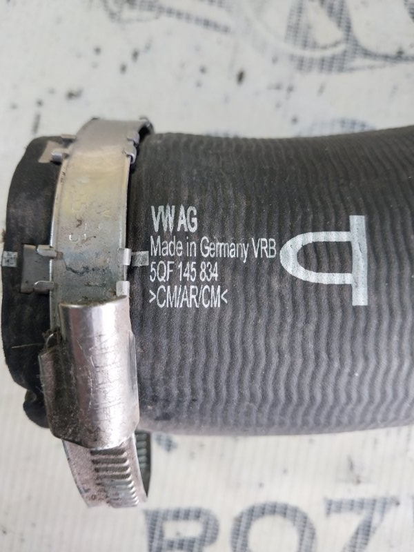 Патрубок интеркулера правый Volkswagen Tiguan Tiguan 2 2.0 DTEA Патрубок интеркулера правый Volkswagen Tiguan Tiguan 2 2.0 DTEA