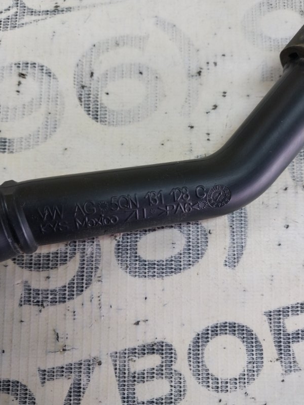 Патрубок воздушного насоса Tiguan 2022 Tiguan 2 2.0 DTEA Патрубок воздушного насоса Tiguan 2022 Tiguan 2 2.0 DTEA