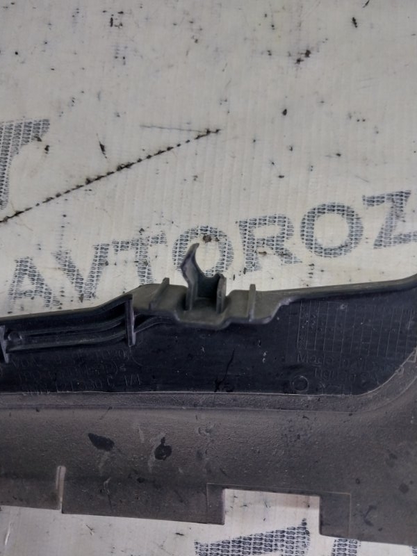 Дефлектор радиатора верхний Tiguan 2022 Tiguan 2 2.0 DTEA Дефлектор радиатора верхний Tiguan 2022 Tiguan 2 2.0 DTEA