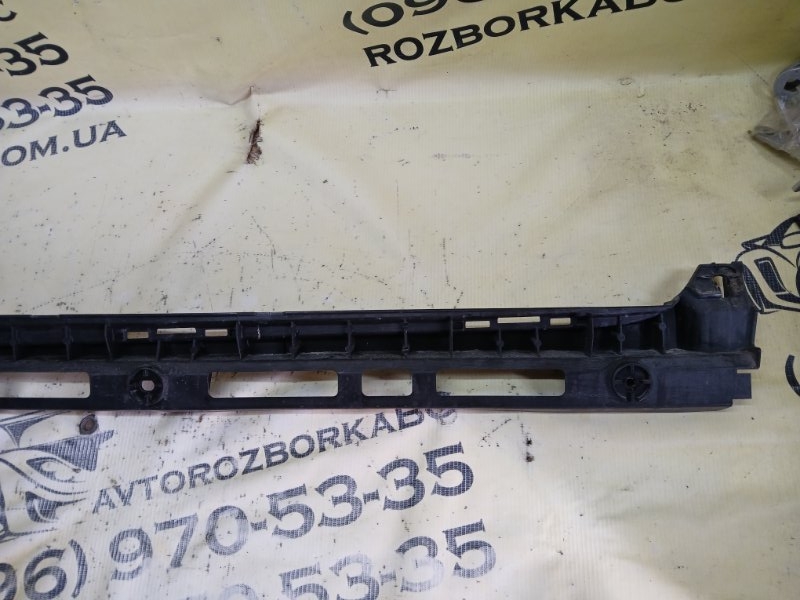 Кронштейн порога правый GLC 300 2019 X253 27492031635081 Кронштейн порога правый GLC 300 2019 X253 27492031635081