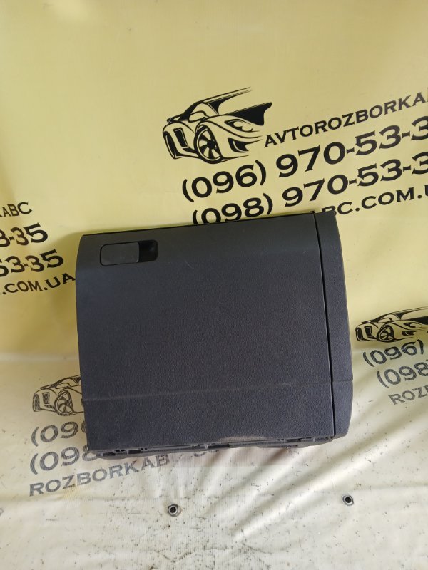 Запчасть бардачок передний правый Volkswagen Tiguan 2019 Allspace 2.0 DGUA 5NN857097A Б/У Бардачок передний правый Volkswagen Tiguan 2019 Allspace 2.0 DGUA 5NN857097A Б/У