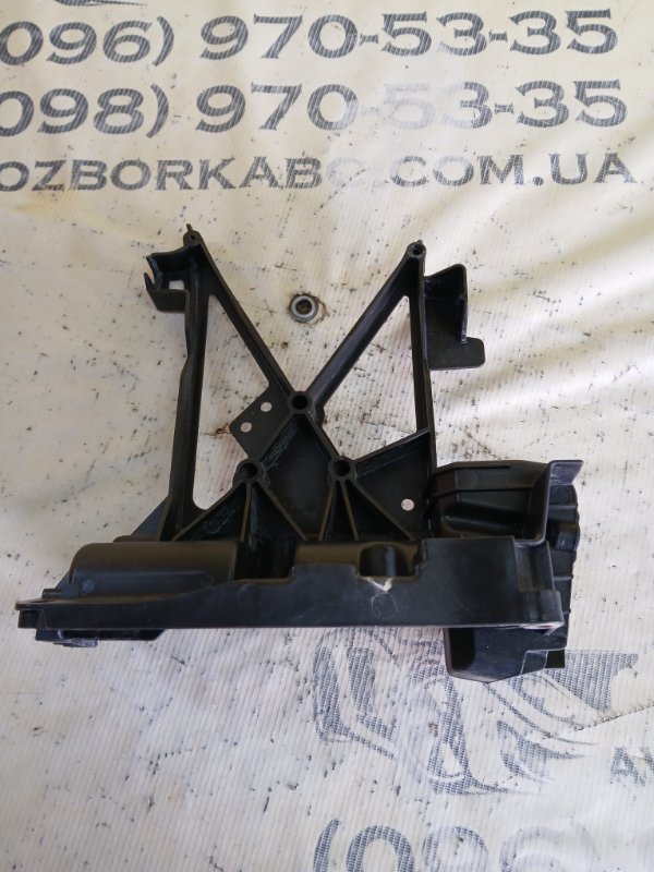 Кронштейн панели радиаторов передний левый GLC 300 2019 X253 27492031635081 Кронштейн панели радиаторов передний левый GLC 300 2019 X253 27492031635081