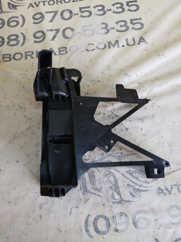 Кронштейн панели радиаторов передний левый GLC 300 2019 X253 27492031635081 Кронштейн панели радиаторов передний левый GLC 300 2019 X253 27492031635081