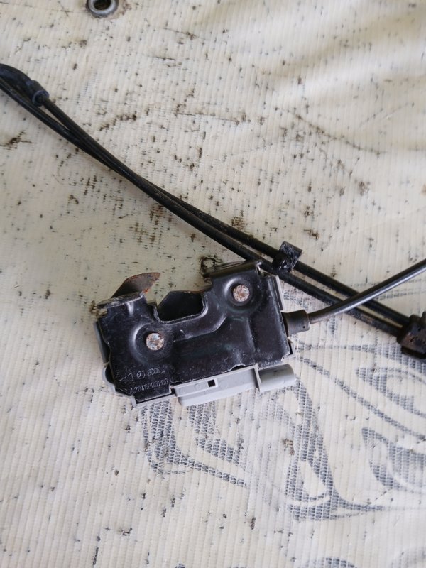 Запчасть замок капота Mercedes-Benz GLC 300 2019 X253 27492031635081 A2048800260 Б/У Замок капота Mercedes-Benz GLC 300 2019 X253 27492031635081 A2048800260 Б/У