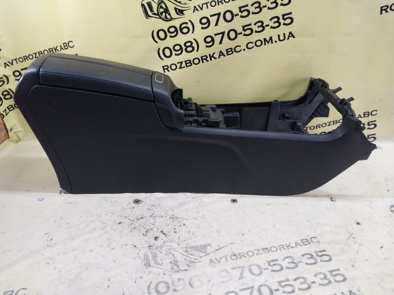 Центральна консоль с подлокотником GLB 2020 X247 D260920(D19) Центральна консоль с подлокотником GLB 2020 X247 D260920(D19)