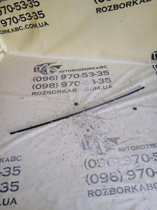 Запчасть кронштейн передний левый Audi Q8 2019 3.0 DCBD 4M8845453 Б/У Кронштейн передний левый Audi Q8 2019 3.0 DCBD 4M8845453 Б/У