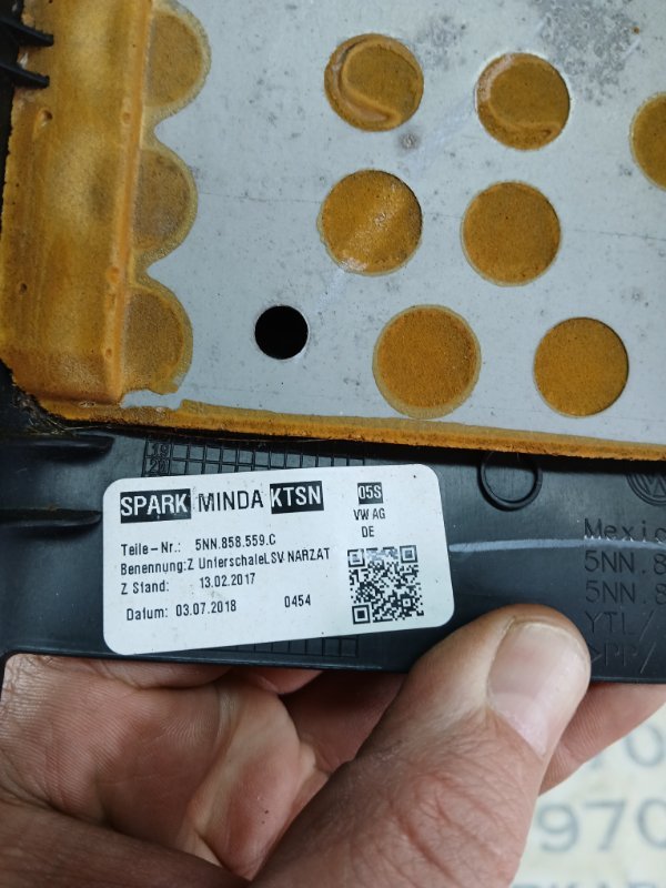 Кожух рулевой колонки Volkswagen Tiguan Allspace 2.0 DGUA Кожух рулевой колонки Volkswagen Tiguan Allspace 2.0 DGUA