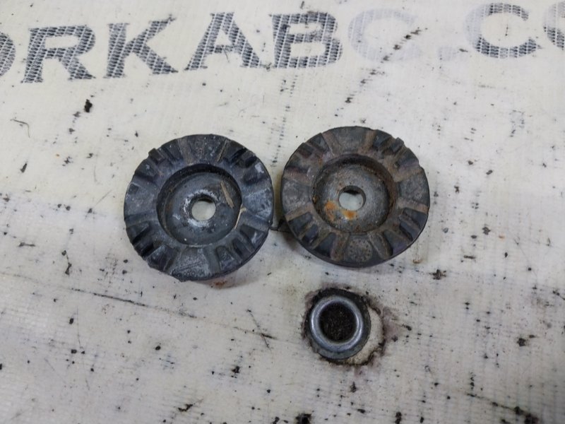 Крепление радиатора Q8 2019 3.0 DCBD Крепление радиатора Q8 2019 3.0 DCBD