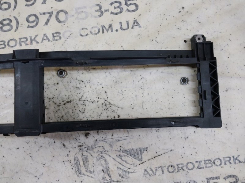 Дефлектор радиатора GLB 2020 X247 D260920(D19) Дефлектор радиатора GLB 2020 X247 D260920(D19)