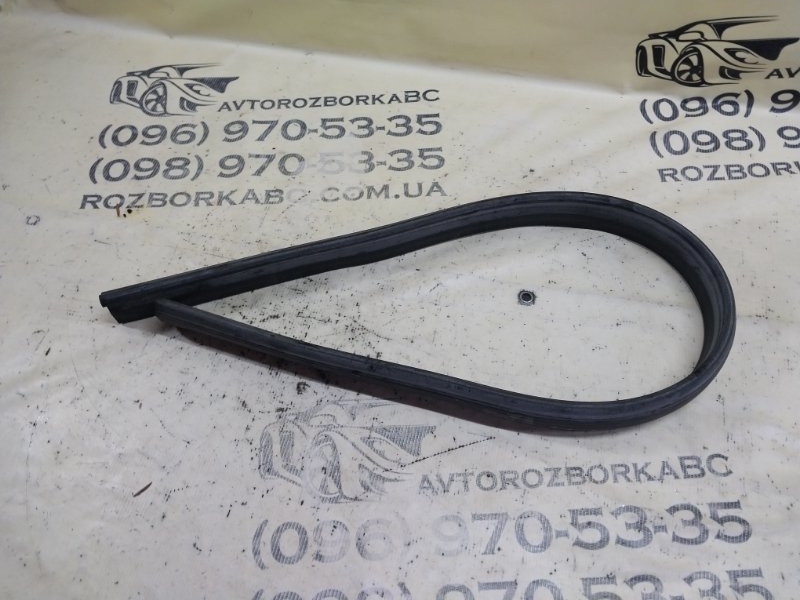 Запчасть уплотнитель капота Mercedes-Benz GLB 2020 X247 D260920(D19) Б/У Уплотнитель капота Mercedes-Benz GLB 2020 X247 D260920(D19) Б/У