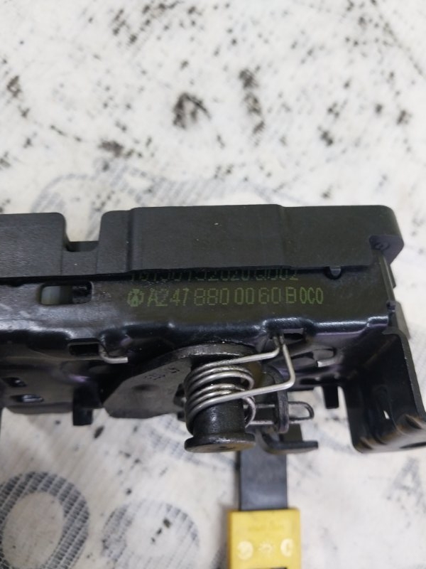 Замок капота Mercedes-Benz GLB X247 D260920(D19) Замок капота Mercedes-Benz GLB X247 D260920(D19)