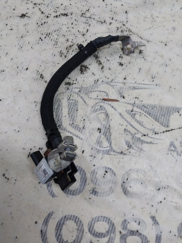 Клемма минусовая GLB 2020 X247 D260920(D19) Клемма минусовая GLB 2020 X247 D260920(D19)