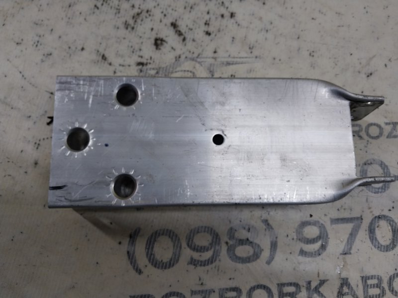 Кронштейн усилителя бампера GLB 2020 X247 D260920(D19) Кронштейн усилителя бампера GLB 2020 X247 D260920(D19)