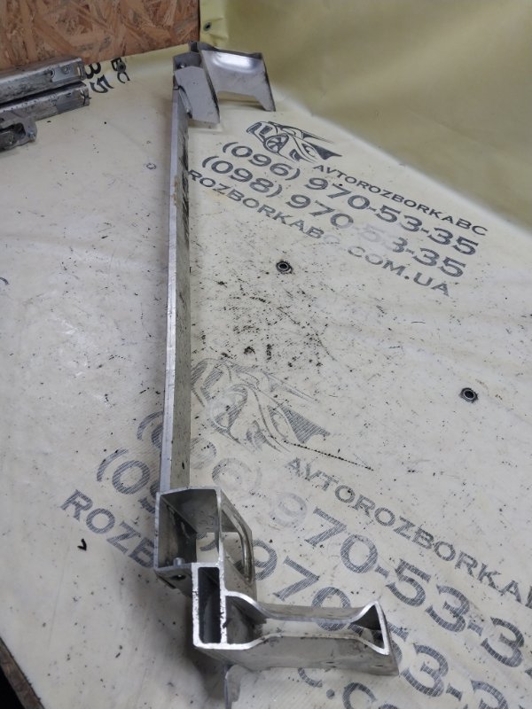 Опора радиатора GLB 2020 X247 D260920(D19) Опора радиатора GLB 2020 X247 D260920(D19)