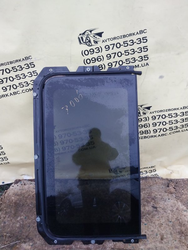 Запчасть стекло панорамной крыши заднее BMW X3 2016 F25 2.0 54107304487 Б/У Стекло панорамной крыши заднее BMW X3 2016 F25 2.0 54107304487 Б/У