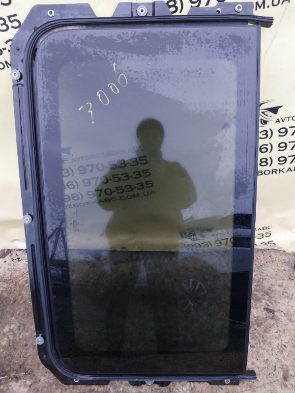 Стекло панорамной крыши заднее X3 2016 F25 2.0 Стекло панорамной крыши заднее X3 2016 F25 2.0