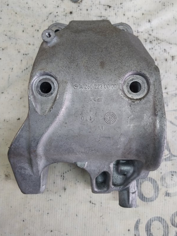 Кронштейн двигателя GLB 2020 X247 D260920(D19) Кронштейн двигателя GLB 2020 X247 D260920(D19)