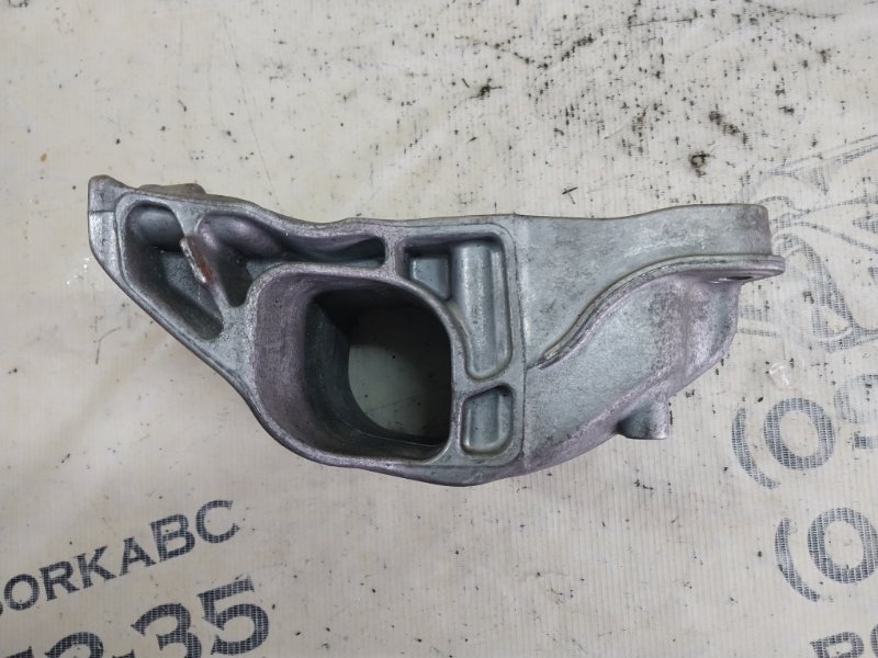 Кронштейн двигателя GLB 2020 X247 D260920(D19) Кронштейн двигателя GLB 2020 X247 D260920(D19)