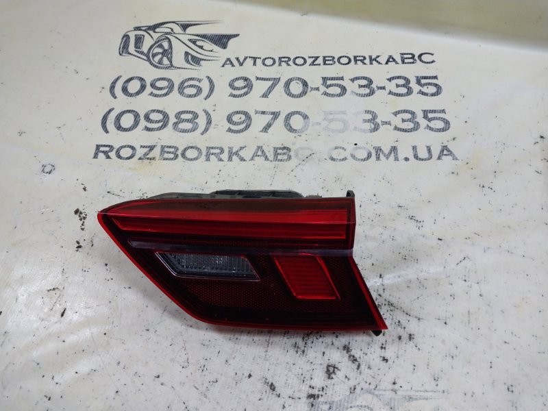 Запчасть фонарь внутренний задний правый Volkswagen Tiguan 2022 Tiguan 2 2.0 DTEA 5NN 945 094 Б/У Фонарь внутренний задний правый Volkswagen Tiguan 2022 Tiguan 2 2.0 DTEA 5NN 945 094 Б/У