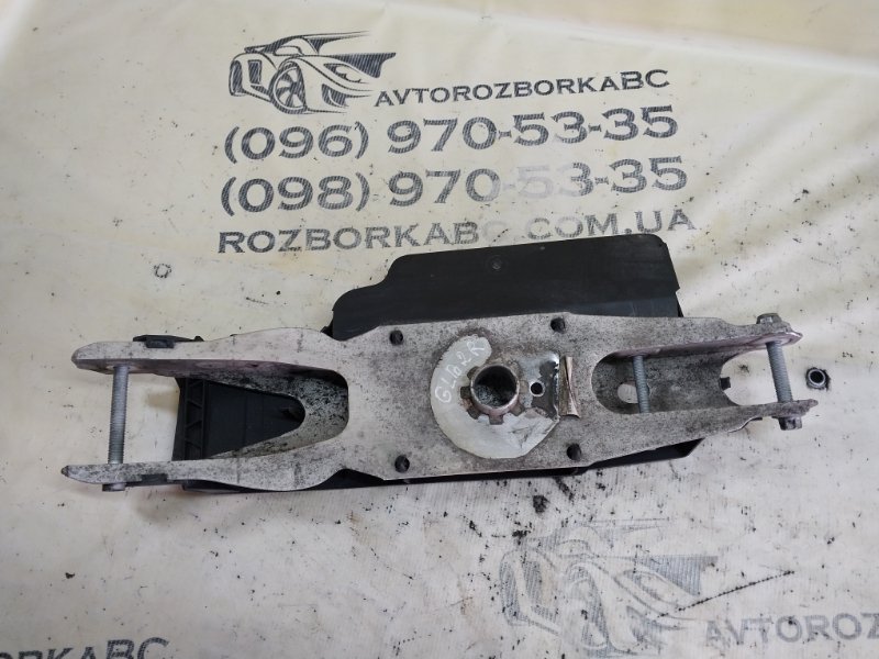 Запчасть рычаг подвески нижний задний правый Mercedes-Benz GLB 2020 X247 D260920(D19) A2473523700 Б/У Рычаг подвески нижний задний правый Mercedes-Benz GLB 2020 X247 D260920(D19) A2473523700 Б/У