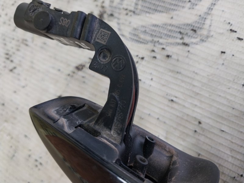 Ручка двери внешняя передняя левая Tiguan 2022 Tiguan 2 2.0 DTEA Ручка двери внешняя передняя левая Tiguan 2022 Tiguan 2 2.0 DTEA