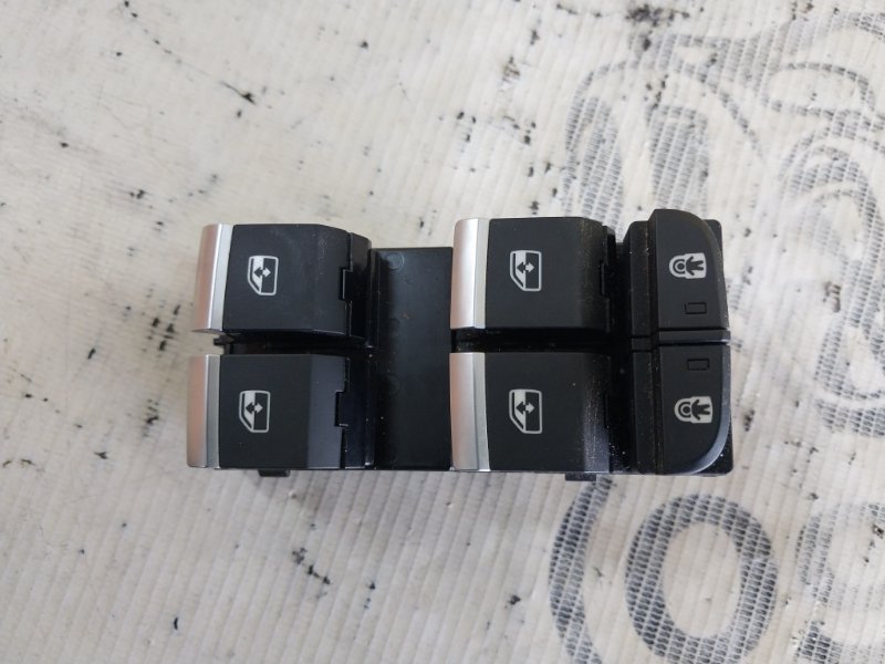 Кнопка стеклоподъемника передняя левая Q8 2019 3.0 DCBD Кнопка стеклоподъемника передняя левая Q8 2019 3.0 DCBD