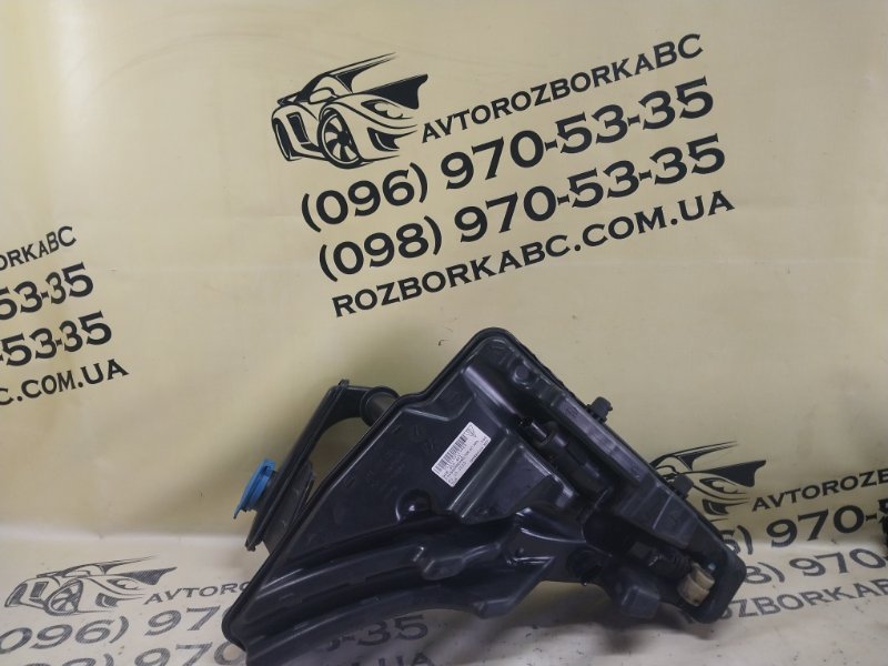 Запчасть бачок омывателя Porsche Macan 2015 95B CTMA 95B955451 Б/У Бачок омывателя Porsche Macan 2015 95B CTMA 95B955451 Б/У