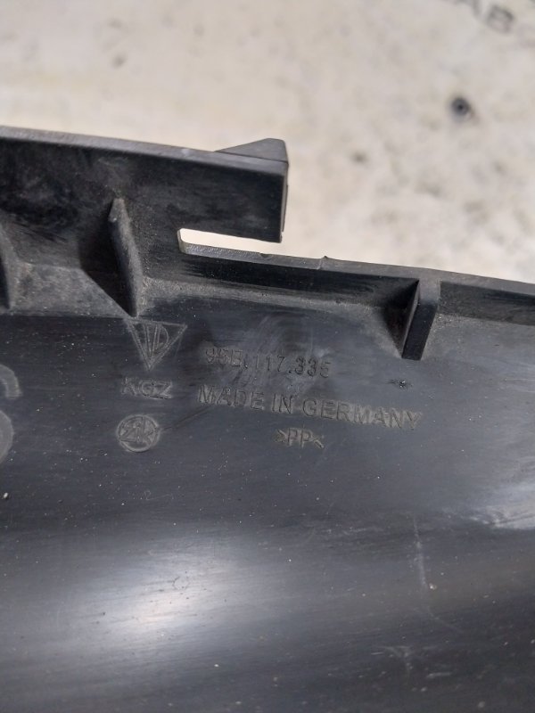 Дефлектор радиатора левый Macan 2015 95B CTMA Дефлектор радиатора левый Macan 2015 95B CTMA