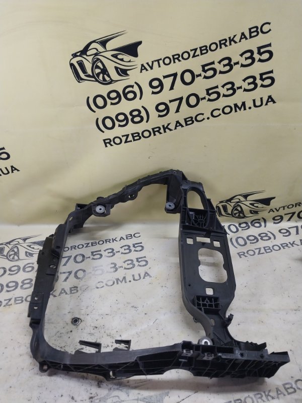 Запчасть кронштейни крепление радиатора правые Porsche Macan 2015 95B CTMA 95B 805 594 Б/У Кронштейни крепление радиатора правые Porsche Macan 2015 95B CTMA 95B 805 594 Б/У