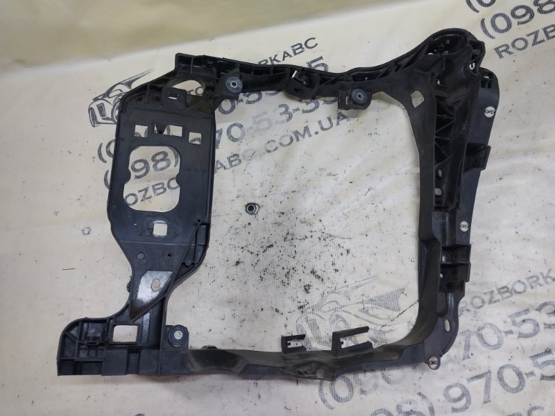 Кронштейни крепление радиатора правые Porsche Macan 95B CTMA Кронштейни крепление радиатора правые Porsche Macan 95B CTMA