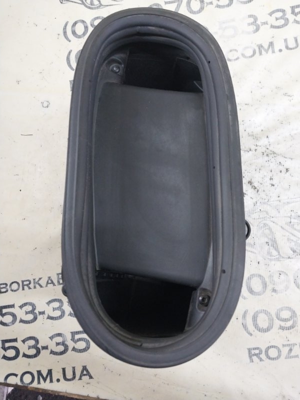 Корпус воздушного фильтра правый Porsche Macan 95B CTMA Корпус воздушного фильтра правый Porsche Macan 95B CTMA