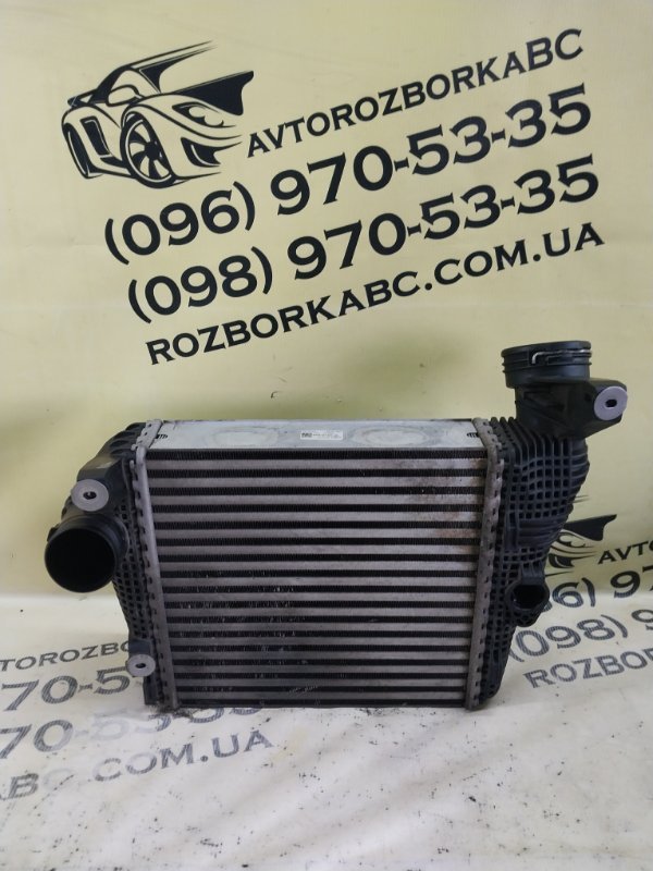 Запчасть радиатор интеркуллера правый Porsche Macan 2015 95B CTMA 95B145804B Б/У Радиатор интеркуллера правый Porsche Macan 2015 95B CTMA 95B145804B Б/У