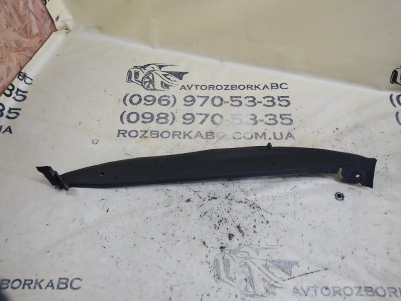 Запчасть уплотнитель крыла левый Porsche Macan 2015 95B CTMA 95B 854 777 B 1E0 Б/У Уплотнитель крыла левый Porsche Macan 2015 95B CTMA 95B 854 777 B 1E0 Б/У