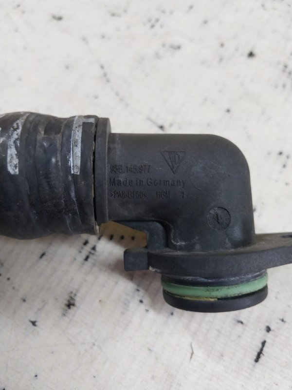 Трубка интеркуллера Macan 2015 95B CTMA Трубка интеркуллера Macan 2015 95B CTMA