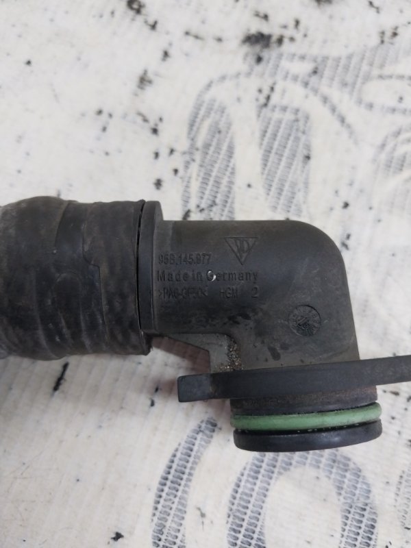 Трубка интеркуллера Porsche Macan 95B CTMA Трубка интеркуллера Porsche Macan 95B CTMA