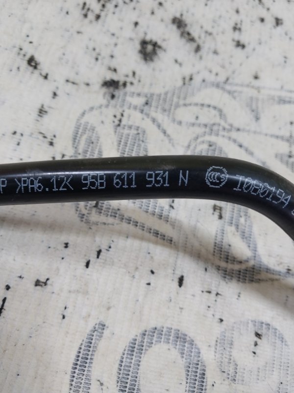 Патрубок системы охлаждения Macan 2015 95B CTMA Патрубок системы охлаждения Macan 2015 95B CTMA