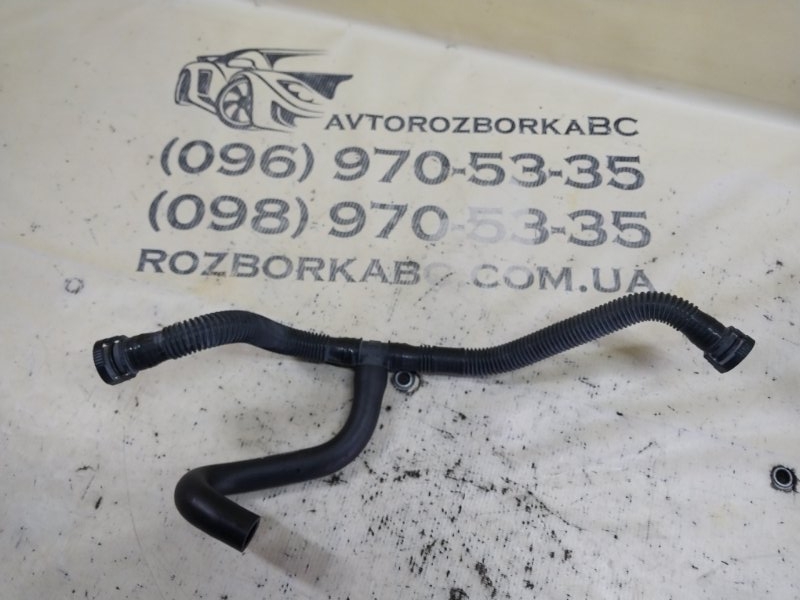 Запчасть трубка вакуумна Porsche Macan 2015 95B CTMA 95B611931N Б/У Трубка вакуумна Porsche Macan 2015 95B CTMA 95B611931N Б/У