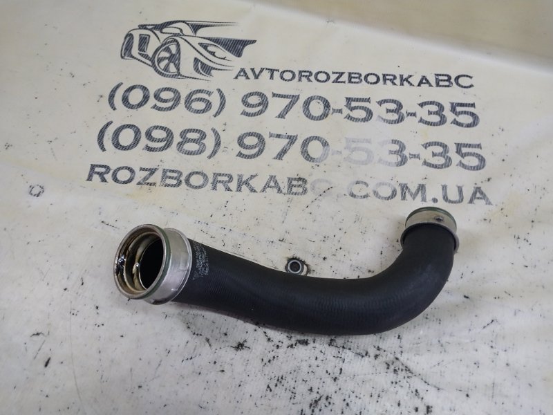 Запчасть патрубок интеркулера Porsche Macan 2015 95B CTMA 95B 145 834 Б/У Патрубок интеркулера Porsche Macan 2015 95B CTMA 95B 145 834 Б/У