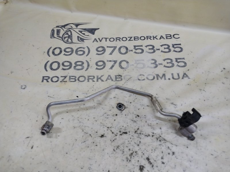 Запчасть трубка кондиционера Porsche Macan 2015 95B CTMA 95B260367C Б/У Трубка кондиционера Porsche Macan 2015 95B CTMA 95B260367C Б/У