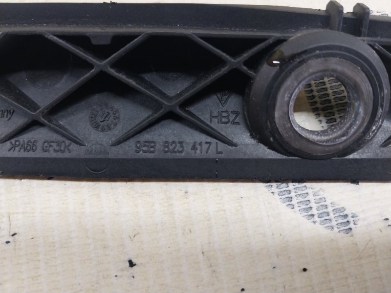 Упор капота левый Macan 2015 95B CTMA Упор капота левый Macan 2015 95B CTMA