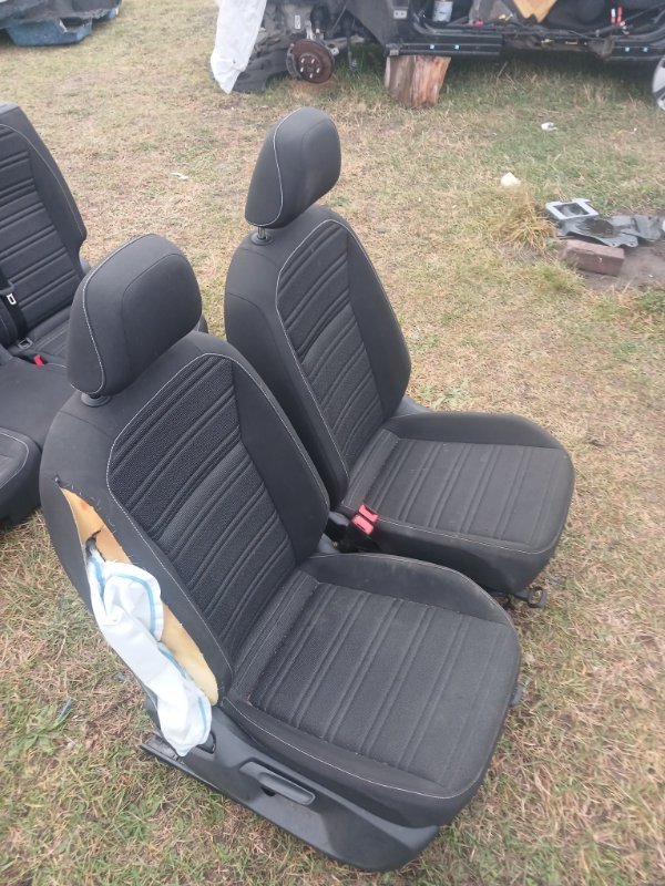 Сиденья комплект Tiguan 2022 Tiguan 2 2.0 DTEA Сиденья комплект Tiguan 2022 Tiguan 2 2.0 DTEA