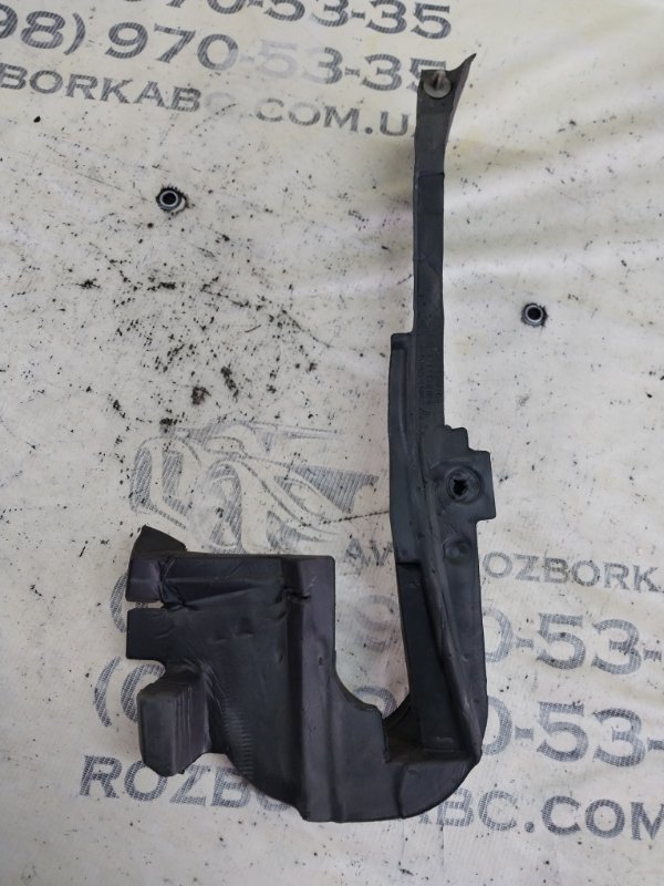 Уплотнитель жабо правый Macan 2015 95B CTMA Уплотнитель жабо правый Macan 2015 95B CTMA