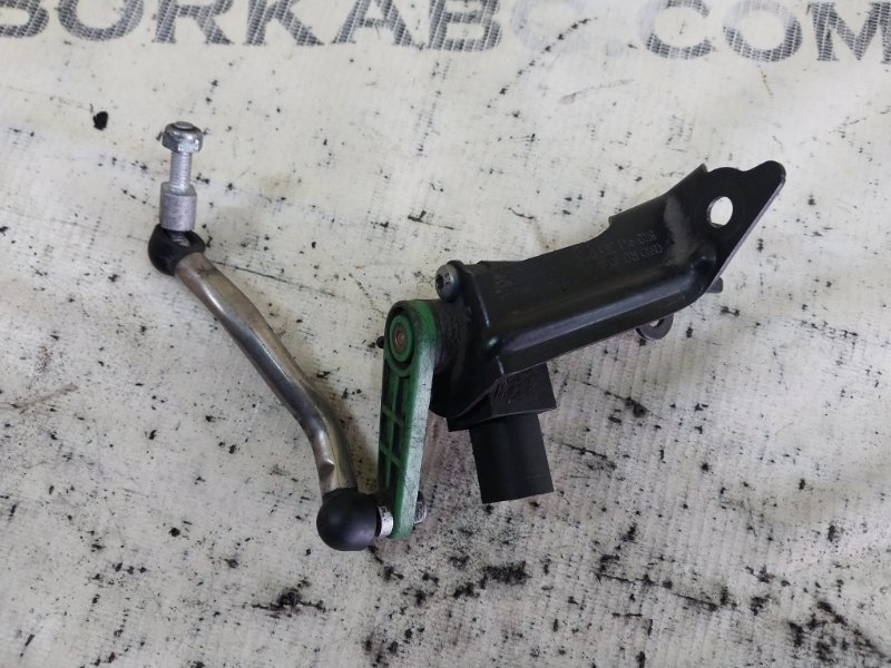 Датчик высоты дорожного просвета передний левый Macan 2015 95B CTMA Датчик высоты дорожного просвета передний левый Macan 2015 95B CTMA