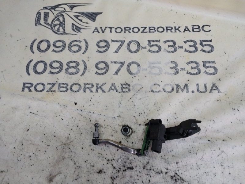 Запчасть датчик высоты дорожного просвета передний правый Porsche Macan 2015 95B CTMA 8R0 941 286 D Б/У Датчик высоты дорожного просвета передний правый Porsche Macan 2015 95B CTMA 8R0 941 286 D Б/У