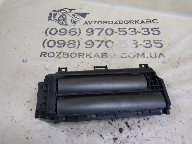 Запчасть жалюзи радиатора правые Hyundai Ioniq Hybrid 2019 1.6 DOHC - GDI 86695G2000 Б/У Жалюзи радиатора правые Hyundai Ioniq Hybrid 2019 1.6 DOHC - GDI 86695G2000 Б/У