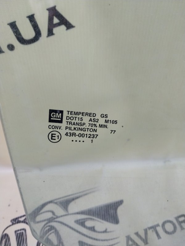 Стекло двери переднее правое Camaro 2015 LT 3.6 Стекло двери переднее правое Camaro 2015 LT 3.6