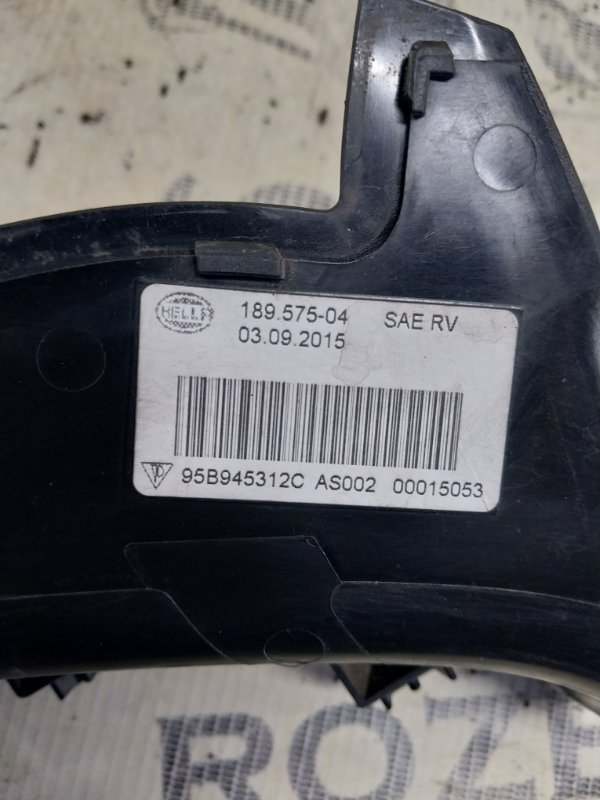 Накладка стоп-сигнала правая Macan 2015 95B CTMA Накладка стоп-сигнала правая Macan 2015 95B CTMA